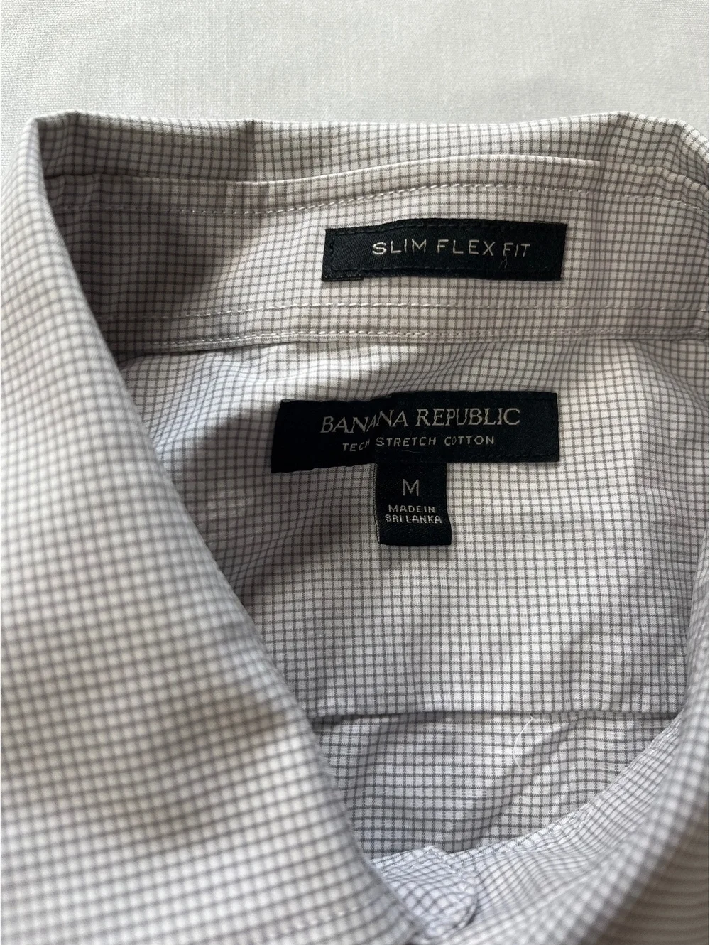 Medium Banana Republic long sleeved button up dress shirt
